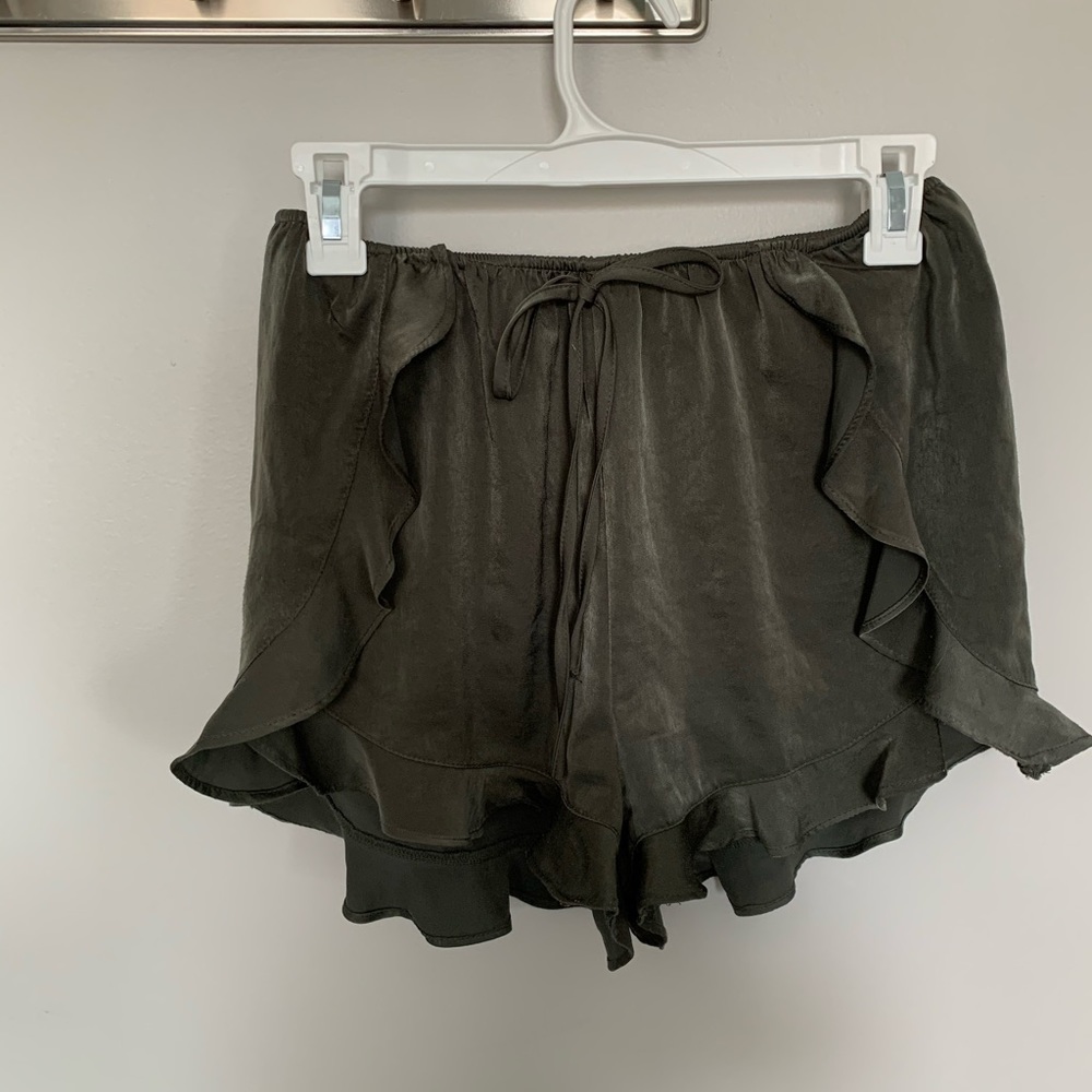 Soprano Olive Green Flowy Shorts Size: M